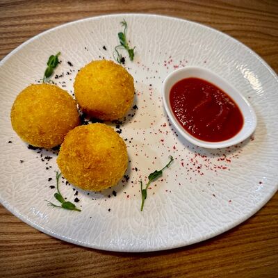 Аранчини рагу в Сицилия бедда по цене 820 ₽