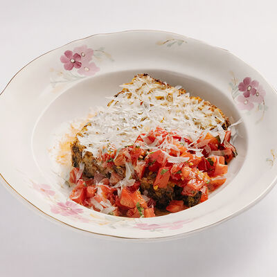 Лазанья из мацы с говядиной и свежими томатами в Saviv по цене 1350 ₽