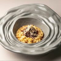 Паста орзо с томлеными говяжьими щечками в Историческая кофейня Максим