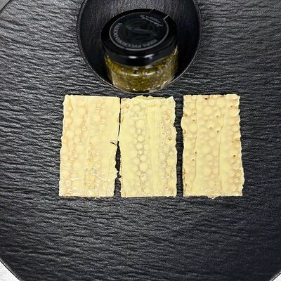 Тапас с черной икройв Западный сад ! по цене 3500 ₽