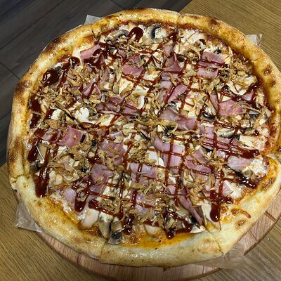 Курица BBQ в La vino по цене 940 ₽