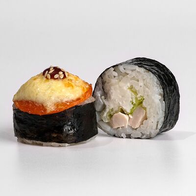 Ролл запеченный Пепперони в Филка роллы по цене 416 ₽