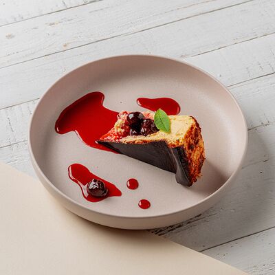 Баскский чизкейк в Корова на бочке по цене 430 ₽