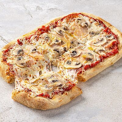 Пицца Ветчина и грибы в Eazzy Pizza по цене 610 ₽