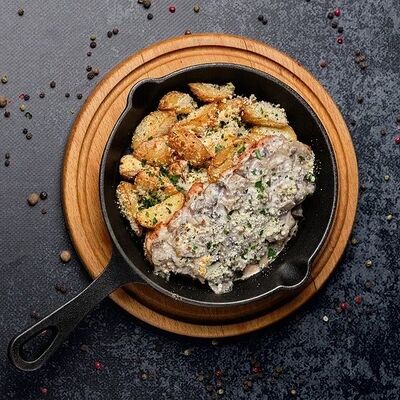 Индейка с грибным соусом в Mesto Sushi & Grill по цене 580