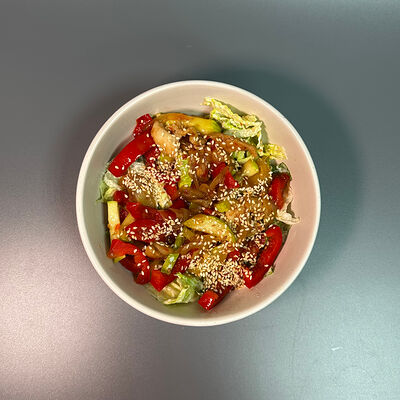 Салат Чикен в Парнас по цене 480 ₽