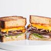Сэндвич с пастрами из индейки в Bageatteria по цене 790