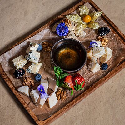 Ассорти сыров в Fino по цене 750 ₽