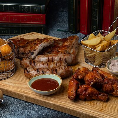 Пивной сет №1 в McKey Pub & Restauraunt по цене 2890 ₽