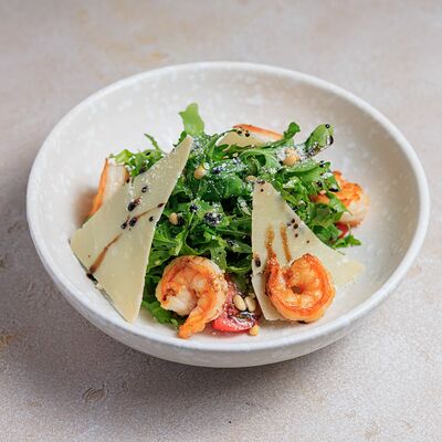 Салат из руколы с креветками в Bocconcino по цене 1910 ₽