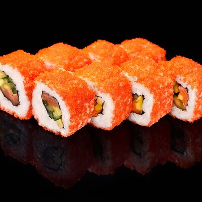 Ролл Калифорния с лососем в Рис & рыба по цене 725 ₽