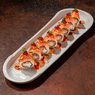 Филадельфия с хрустящей креветкой и лососем в UMI Asian kitchen & bar по цене 1330 ₽