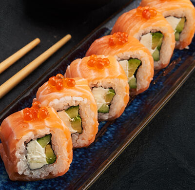 Филадельфия с огурцом и авокадо в Mojo по цене 650