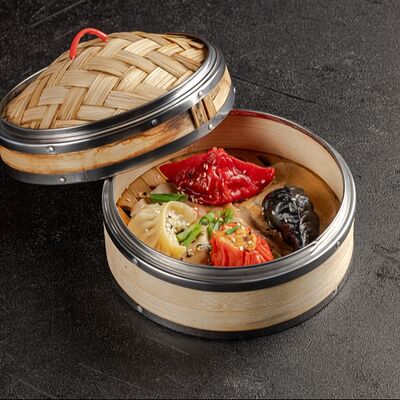 Ассорти из 4 гёдза в Mr Pho Bo по цене 590 ₽