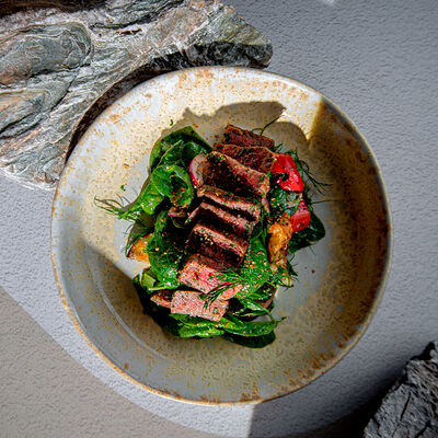 Стейк салат в Чайхона №1 Васильчуки по цене 830 ₽