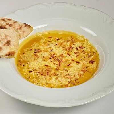 Крем суп из тыквы с цыпленком в Кафе Итальянцы по цене 430 ₽