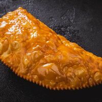 Чебурек с сыром в Tsomi