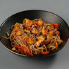 Лапша соба с цыпленком и арахисовым соусом в Wokstreet по цене 630