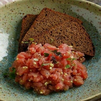 Тартар из тунца в Баклажан в ТЦ 