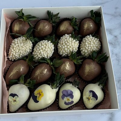 Клубника в шоколаде 4 в Allowberry по цене 4900 ₽