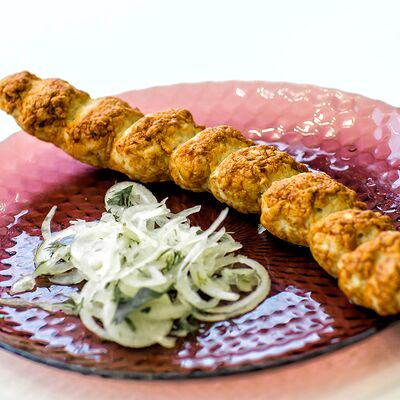 Люля-кебаб на углях из курицы в Mr шашлык по цене 250 ₽