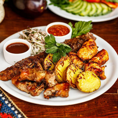 Тарелка на мангале в Хинкальня по цене 82 р.