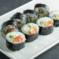 Ролл Салмон в Takkami