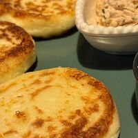 Соленые сырники с рийетомв Ну и что