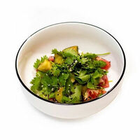 Салат с баклажанами фри в Colors Сafe