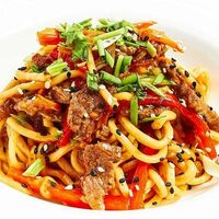 Wok с острой говядиной в Унга
