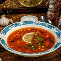 Солянка с лимоном и сметаной в Вобла