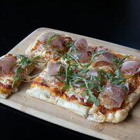Парма с рукколой в STG CAFE
