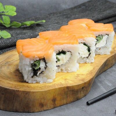 Филадельфия лайт с сыром фета в 7Sushi по цене 459 ₽