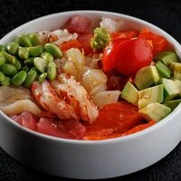 Чираши микс сашими, тартар в Medusa by Novikov