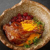 Утиная ножка с морковным кремомв Смородина