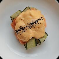 Бенедикт с лососем в Ava Restafe