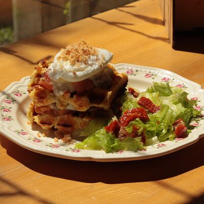 Вафля с лососем в Сова по цене 550 ₽