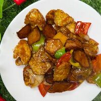S-2 Жареные баклажаны с картофелем и сладким перцем в ЛайФуЮаньlaifuyuan