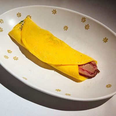 Брискет с омлетом и таледжиов Phantom по цене 980 ₽