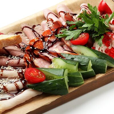 Мясная тарелка в Максимилианс по цене 1290 ₽