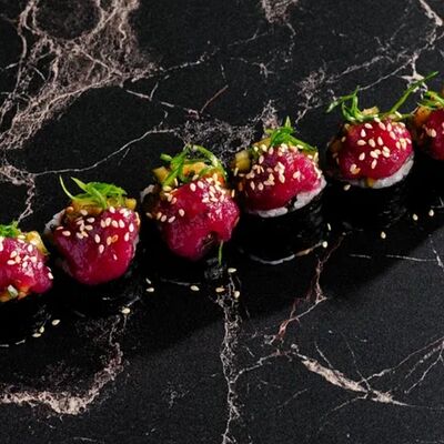 Кимчи-огурцы, тофу и луковый джем в Gills по цене 550 ₽