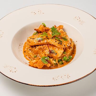 Щечки клыкача с креветками и ризотто в Гарда бар по цене 1090 ₽