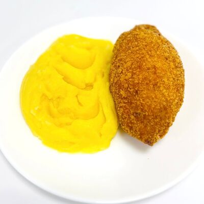 Котлета по-киевски с творожным сыром и зеленью с картофельным пюре в Привет, Десерт! по цене 374 ₽