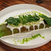 Омлет со шпинатом, страчателлой и авокадо в Arnamal