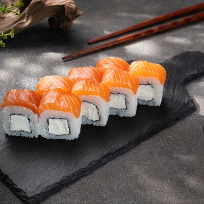 Ролл Мурманская Филадельфия классик в Акула вкуса по цене 699 ₽