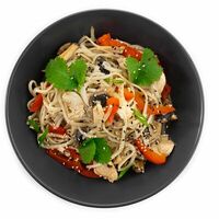 Удон с куриной грудкой в Fox Food