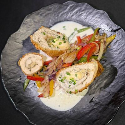 Котлета по-киевски в Мёд по цене 3495 ₸