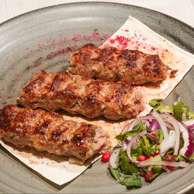 Люля-кебаб из мякоти баранины в Троя по цене 780 ₽