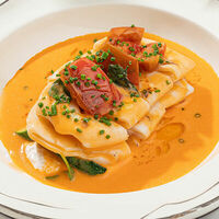 Кальмар с цукини и томатами в Sage