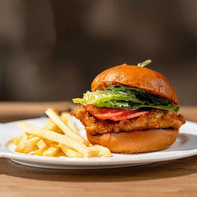 Бургер Цезарь в Перчини по цене 790 ₽